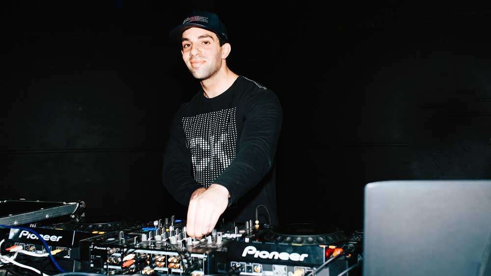 Central Coast DJ Bass Sick smile
